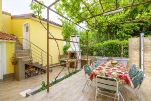 Balkón nebo terasa v ubytování Apartmani Justić