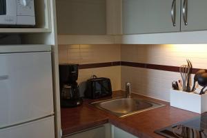 Fotografia z galérie ubytovania Cannes Appartement 5 personnes Piscine Clim Wifi v Cannes