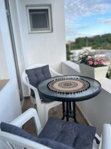 Posezení v ubytování Gjoni Guest House