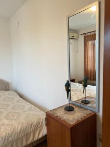 Postel nebo postele na pokoji v ubytování Gjoni Guest House