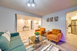 Фотография из галереи Monroeville Vacation Rental - 2 Mi to Downtown! в городе Монровилл