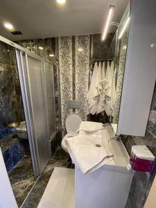 Koupelna v ubytování MEHMET BEY HOTEL