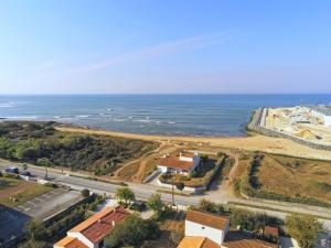 Zdjęcie z galerii obiektu Villa Les Brisants -La Cotiniere- Pieds dans l eau w mieście Saint-Pierre-dʼOléron