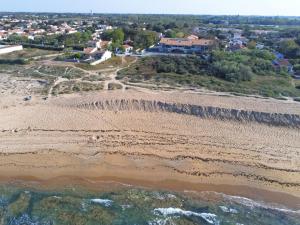 Zdjęcie z galerii obiektu Villa Les Brisants -La Cotiniere- Pieds dans l eau w mieście Saint-Pierre-dʼOléron