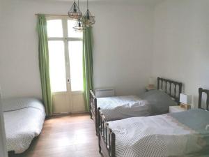 Zdjęcie z galerii obiektu Appart avec jardin et piscine privative w mieście Saint-Génis +3 zdjęcia