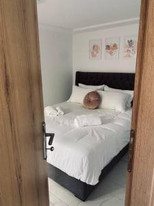 Ένα ή περισσότερα κρεβάτια σε δωμάτιο στο BarKon apartment +10 φωτογραφίες