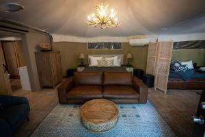 Pine Mountain RV Resort的休息区