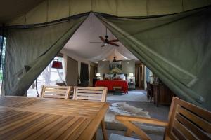 Pine Mountain RV Resort的休息区