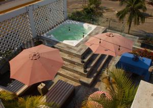 Bazén v ubytování Hotel Dorado Plaza Boutique Calle del Arsenal nebo v jeho okolí