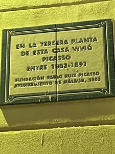 Certifikát, ocenenie alebo iný dokument vystavený v ubytovaní Picasso's Deluxe Puerta Verde