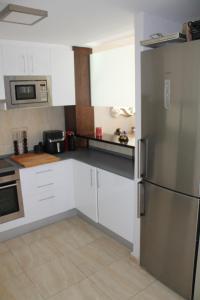 Kuchyňa alebo kuchynka v ubytovaní APARTAMENTO LA CALA DE MIJAS VITANIA COSTA DEL SoL