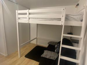 Fotografia z galérie ubytovania Appartement rénové 6 pers. proches pistes avec parking - FR-1-445-189 v destinácii Montgenèvre