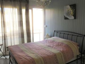 Zdjęcie z galerii obiektu T3 climatisé, traversant, 54m², 2 chambres, loggia sud-ouest, parking, cœur de la Favière. - FR-1-610-78 w mieście Bormes-les-Mimosas