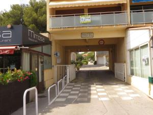 Zdjęcie z galerii obiektu T3 climatisé, traversant, 54m², 2 chambres, loggia sud-ouest, parking, cœur de la Favière. - FR-1-610-78 w mieście Bormes-les-Mimosas