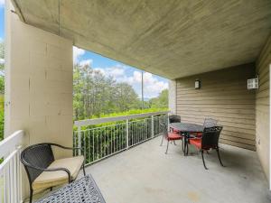 Балкон або тераса в A Time to Gather Whispering Pines 614