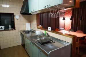 Dapur atau dapur kecil di Living CUBE Beppu