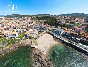Et luftfoto af Castelsardo Marina - Relax a 100 metri dal mare