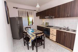 Φωτογραφία από το άλμπουμ του Apartamemt near the historical center of Vlora σε Vlorë