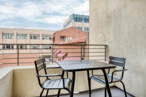 Balkón nebo terasa v ubytování Pasadena 1br w gym pool nr Colorado Ave LAX-858