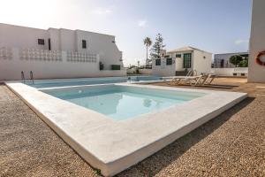 Basen w obiekcie Suite cosy relax a 400m de la playa lub w pobliżu