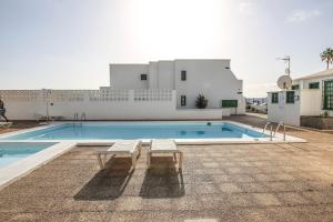 Basen w obiekcie Suite cosy relax a 400m de la playa lub w pobliżu