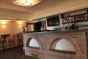 Lounge alebo bar v ubytovaní Hotel Vinohrad