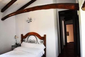 Postel nebo postele na pokoji v ubytování Gîte rural 100 % authentique (8 pers) avec piscine