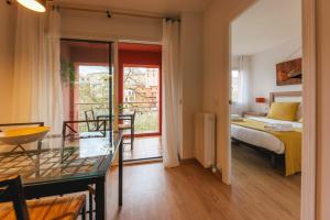 Postel nebo postele na pokoji v ubytování Bravissimo Pont de la Princesa, comfortable 3-bedroom apartment