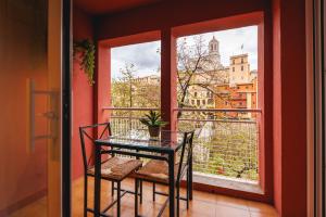 Balkón nebo terasa v ubytování Bravissimo Pont de la Princesa, comfortable 3-bedroom apartment