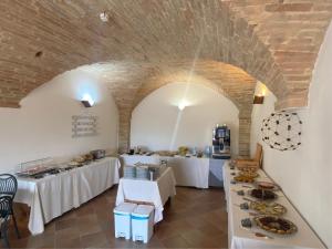 Restaurace v ubytování Antico Borgo Carceri & Wellness