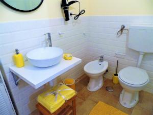 Kúpeľňa v ubytovaní Il Cervo Apartment, Historic City Centre + 26 fotografií