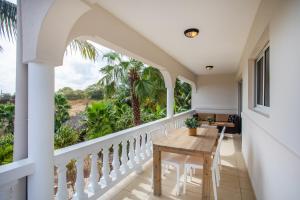 Balkón nebo terasa v ubytování PUUR! Appartementen Curaçao