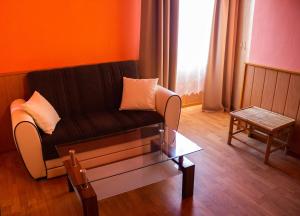 Hotel Rychta Netolice tesisinde bir oturma alanı