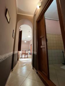 Ένα μπάνιο στο B&B Su Maimoni