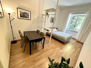 A bed or beds in a room at Rhome Holiday Fornaci