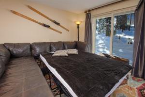 Posezení v ubytování Beaver Village Unit #0211 + 23 fotografií