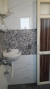 Dinoos Sea View tesisinde bir banyo