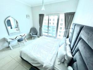 Fotografie z fotogalerie ubytování Brand New Marina Opal Huge 1BR v Dubaji