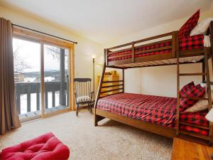 Postel nebo postele na pokoji v ubytování Silverado I Building B Unit 204 + 45 fotografií