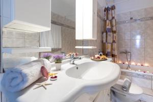 Kúpeľňa v ubytovaní Villa Romantika + 37 fotografií
