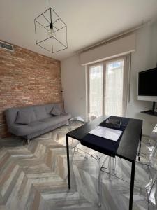 A television and/or entertainment centre at La Casa Verde Torbole