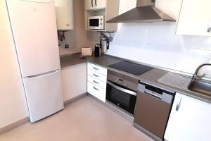 Zdjęcie z galerii obiektu APARTAMENTO PLAYA FOZ CON JARDIN Y PISCINA w mieście Foz