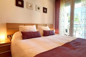 Zdjęcie z galerii obiektu APARTAMENTO PLAYA FOZ CON JARDIN Y PISCINA w mieście Foz