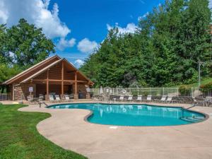 Hồ bơi trong/gần Woodland Escape