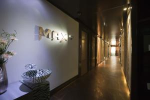 釜山にあるマックス モーテル ササンの壺の側廊下