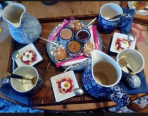 Jedlo v ubytovaní bed & breakfast alebo blízkom okolí