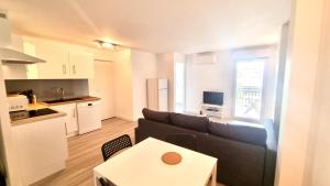 Kuchyňa alebo kuchynka v ubytovaní Résidence Anthérieu - Appartements neufs tout confort
