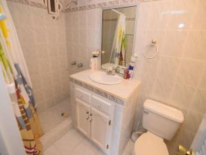 Ένα μπάνιο στο Las Playitas San Felipe Rental - Casa Vista del Mar