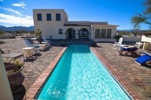 een zwembad voor een huis bij El Dorado Ranch San Felipe - Casa Rocky Point Vacation Rental with Private Pool in San Felipe