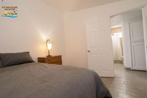 Postel nebo postele na pokoji v ubytování Beautiful San Felipe in town home